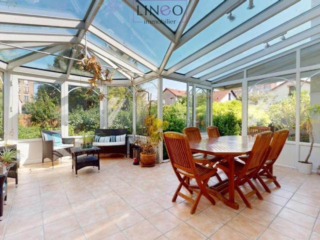 Maison 10 pièces 199 m²