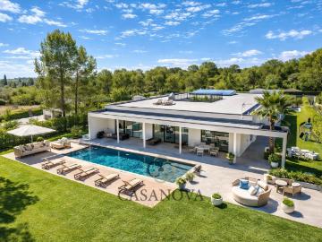 Maison 10 pièces 1 300 m²