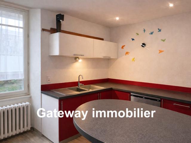 MAISON 10 PIÈCES 243 m2 CLERMONT FERRAND MONTJUZET JARDIN GRANGES