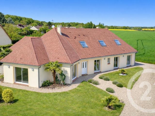 Maison 10 pièces 243 m²