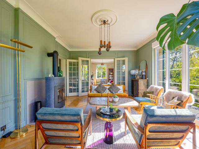 Maison 10 pièces 243 m²