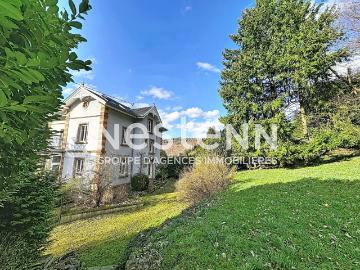 Maison 10 pièces 240 m²