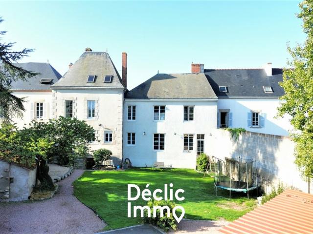 Maison 10 pièces 240 m²