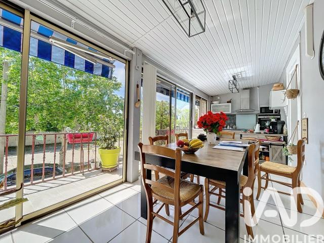 Maison 10 pièces 240 m²