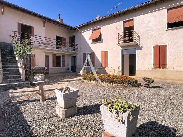 Maison 10 pièces 240 m²