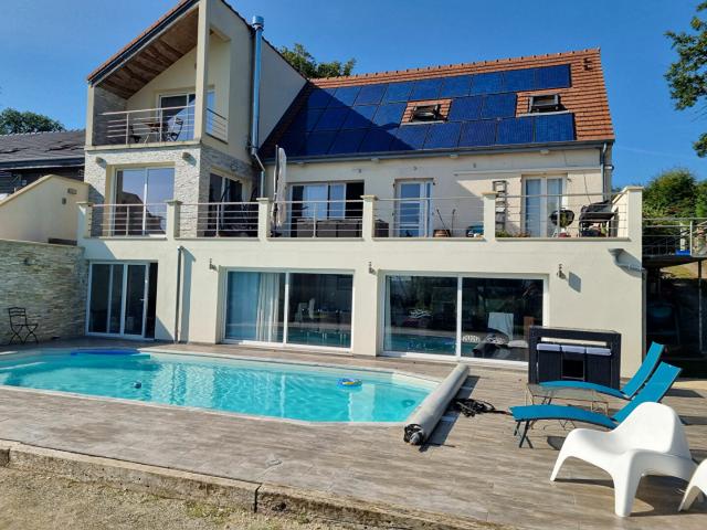 Maison 10 pièces 240 m²