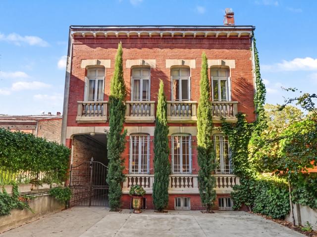 Maison 10 pièces 240 m²