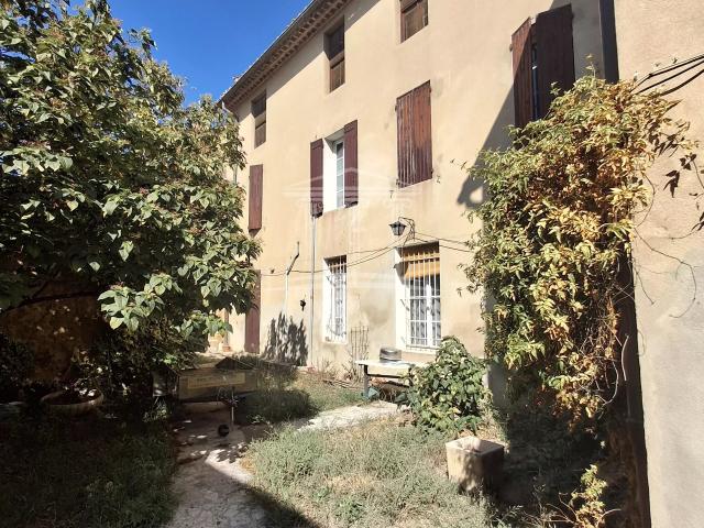 Maison 10 pièces 240 m²