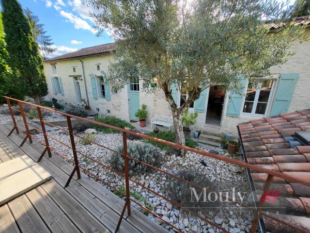 Maison 10 pièces 240 m²