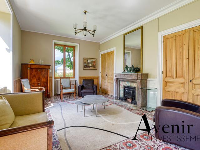 Maison 10 pièces 240 m²