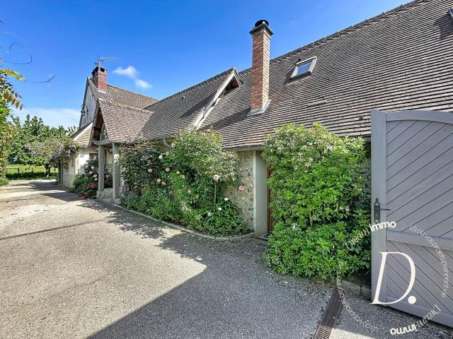 Maison 10 pièces 240 m²