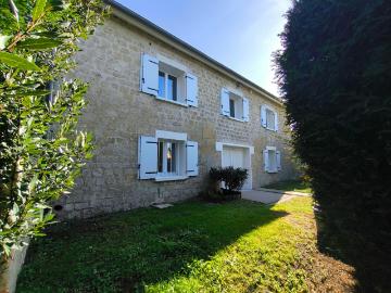 Maison 10 pièces 240 m²