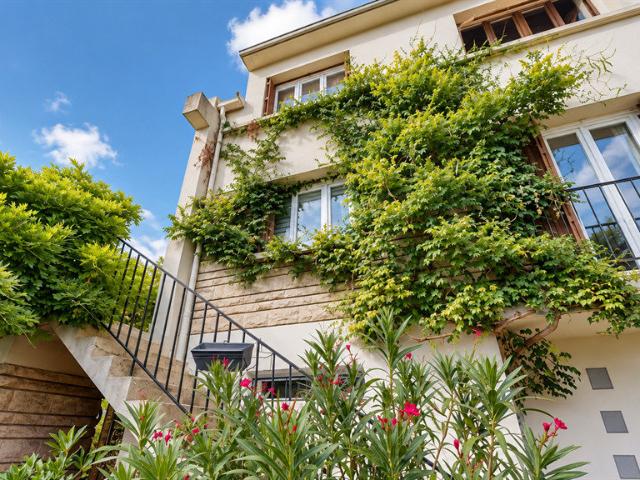 Maison 10 pièces 241 m²