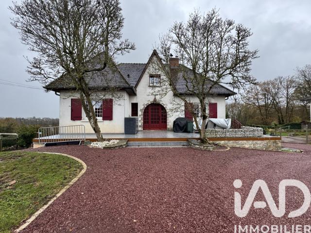 Maison 10 pièces 241 m²