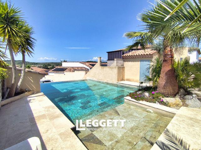 Maison 10 pièces 241 m²