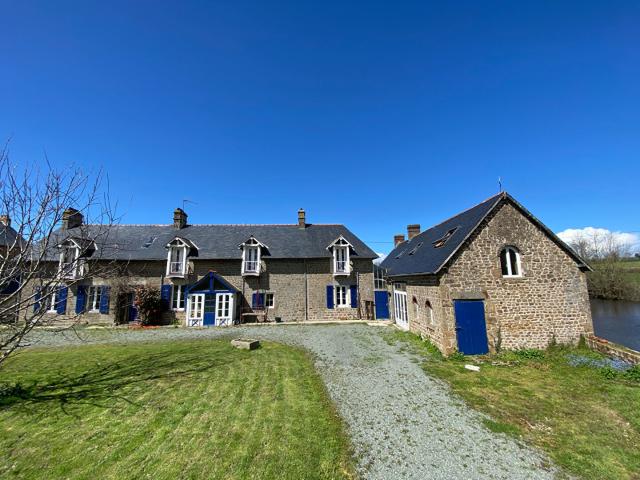 Maison 10 pièces 242 m²