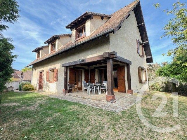 Maison 10 pièces 242 m²