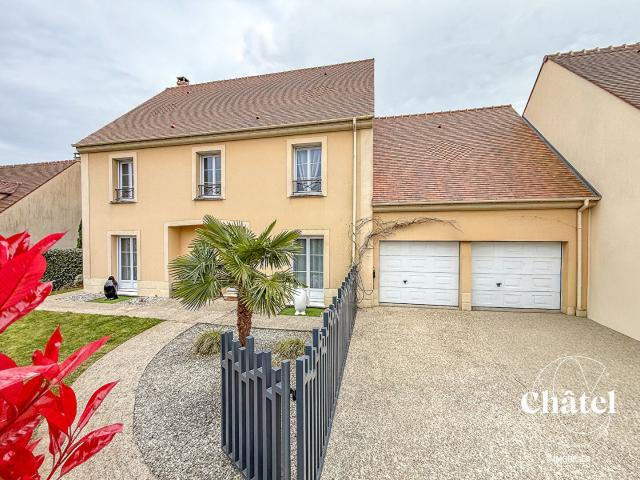 Maison 10 pièces 242 m²