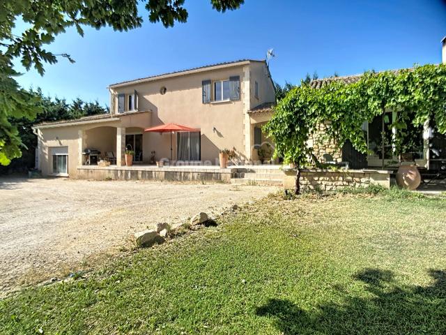 Maison 10 pièces 247 m²