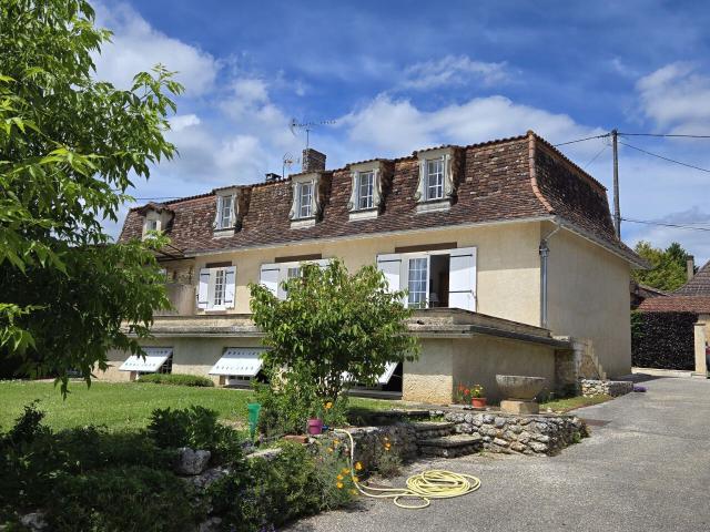 Maison 10 pièces 247 m²