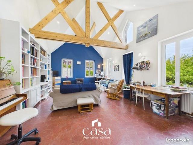 Maison 10 pièces 247 m²