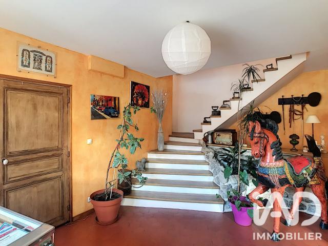 Maison 10 pièces 247 m²