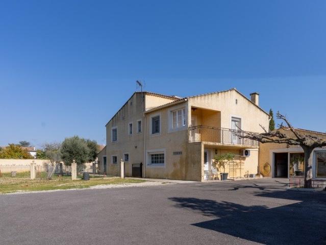 Maison 10 pièces 244 m²