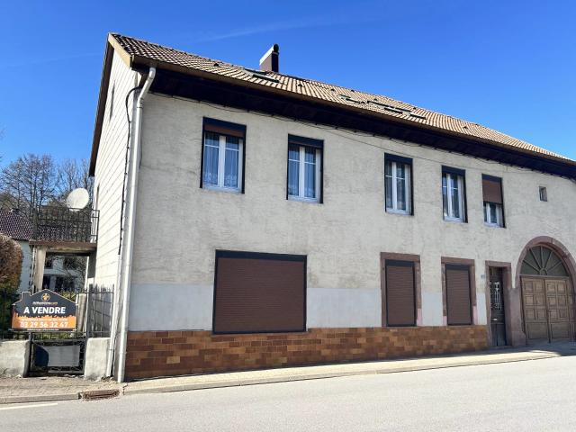 Maison 10 pièces 244 m²
