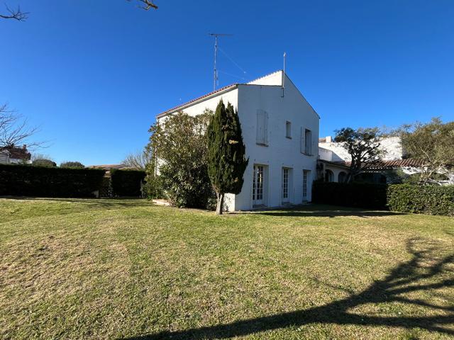 Maison 10 pièces 284 m²