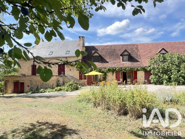 Maison 10 pièces 245 m²