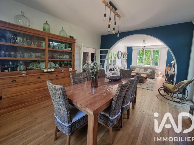 Maison 10 pièces 245 m²