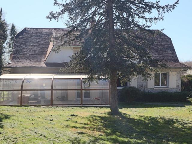 Maison 10 pièces 245 m²
