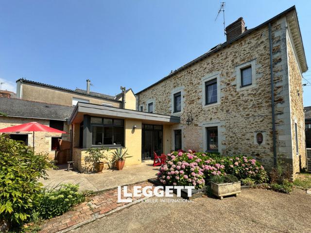 Maison 10 pièces 245 m²