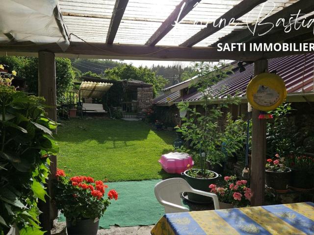 Maison 10 pièces 245 m²