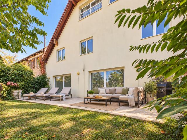 Maison 10 pièces 246 m²