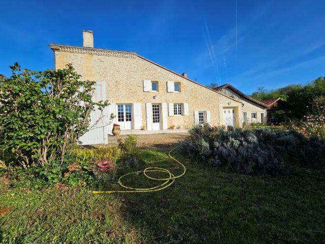 Maison 10 pièces 249 m²