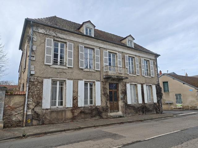 Maison 10 pièces 249 m²