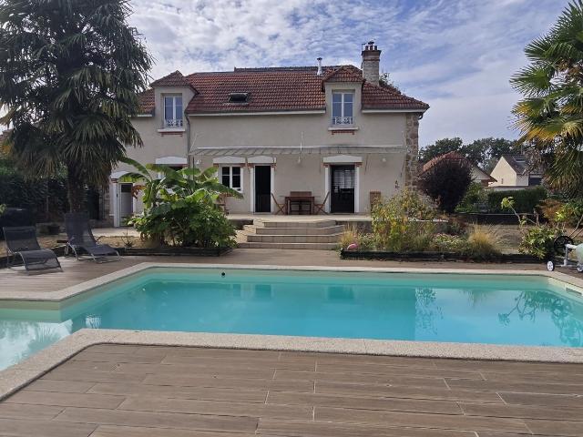 Maison 10 pièces 253 m²