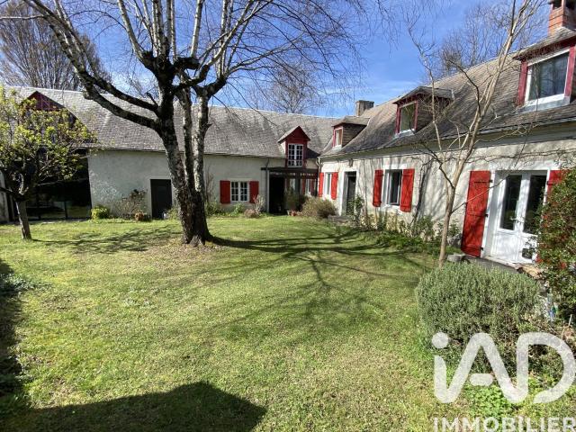 Maison 10 pièces 253 m²