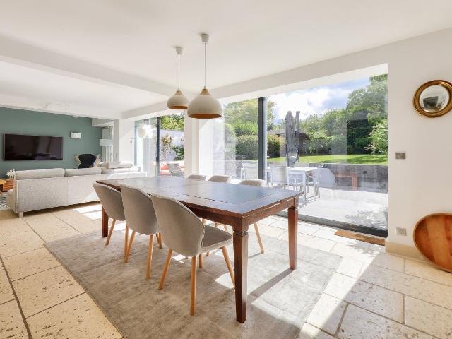 Maison 10 pièces 250 m²