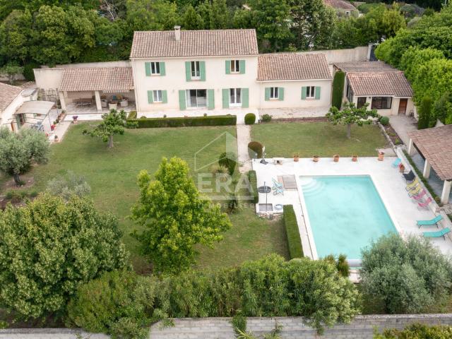 Maison 10 pièces 250 m²