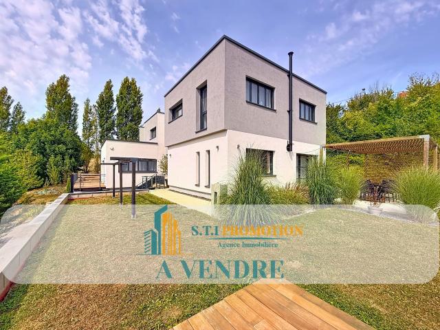 Maison 10 pièces 250 m²