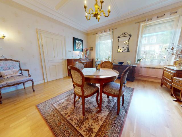 Maison 10 pièces 250 m²