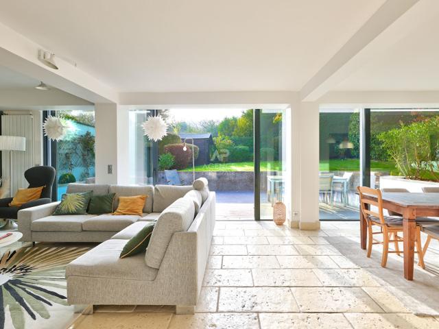 Maison 10 pièces 250 m²