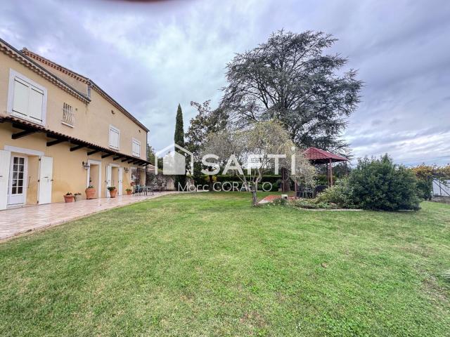 Maison 10 pièces 250 m²