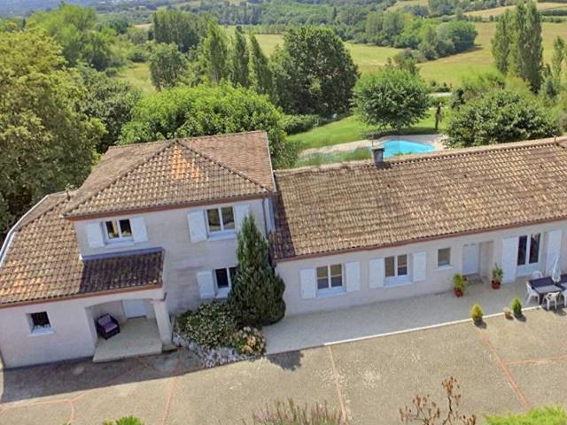 Maison 10 pièces 250 m²