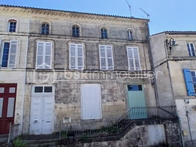 Maison 10 pièces 250 m²