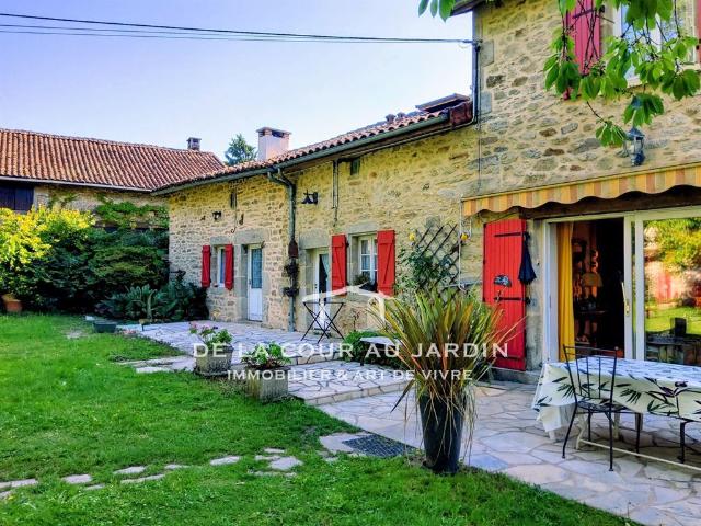 Maison 10 pièces 250 m²