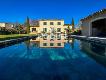 Maison 10 pièces 250 m²