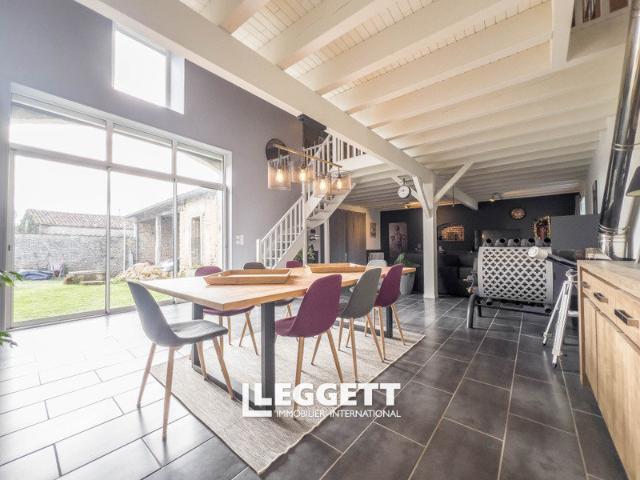 Maison 10 pièces 250 m²